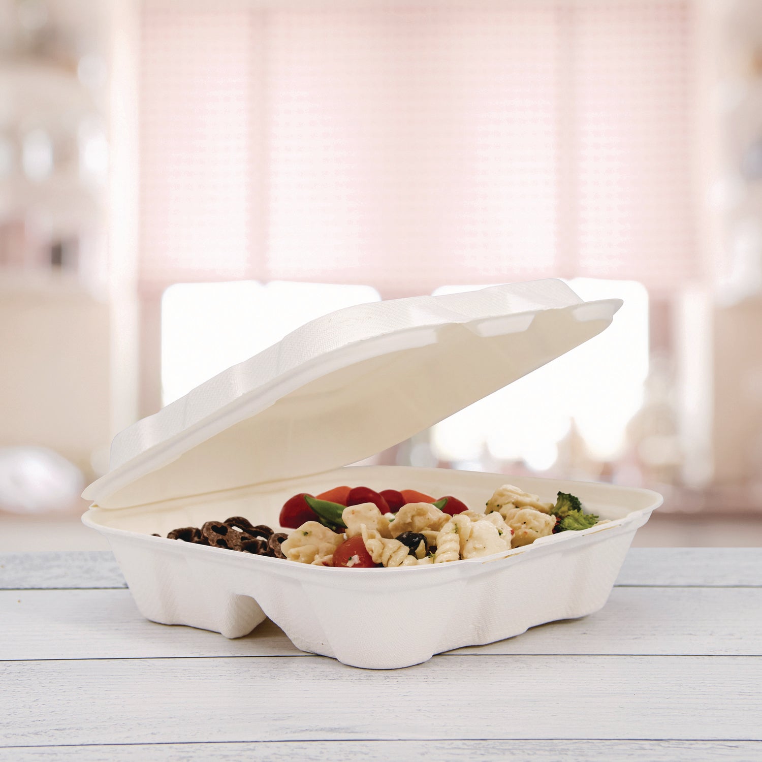 Dart® Compostable Fiber Hinged Trays, ProPlanet Seal, 3-Compartment, 8.03 x 8.4 x 1.93, Ivory, Molded Fiber, 200/Carton