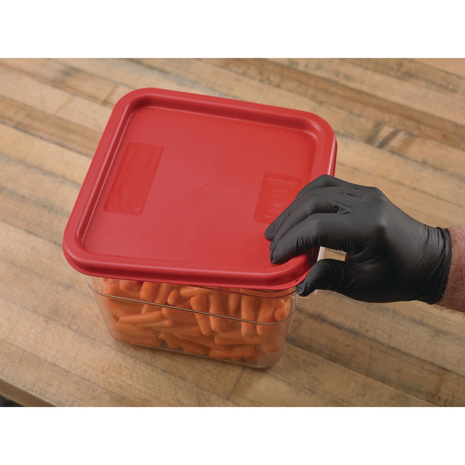 Carlisle Squares Food Storage Container Lid, 9 x 9 x 0.63, Red, Plastic