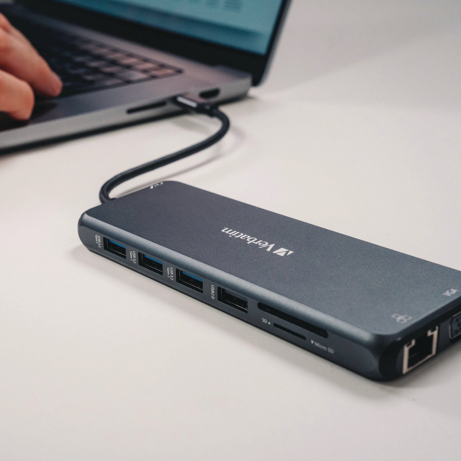 USB-C Pro Multiport Hub14 Port, Gray Verbatim® Flipcost