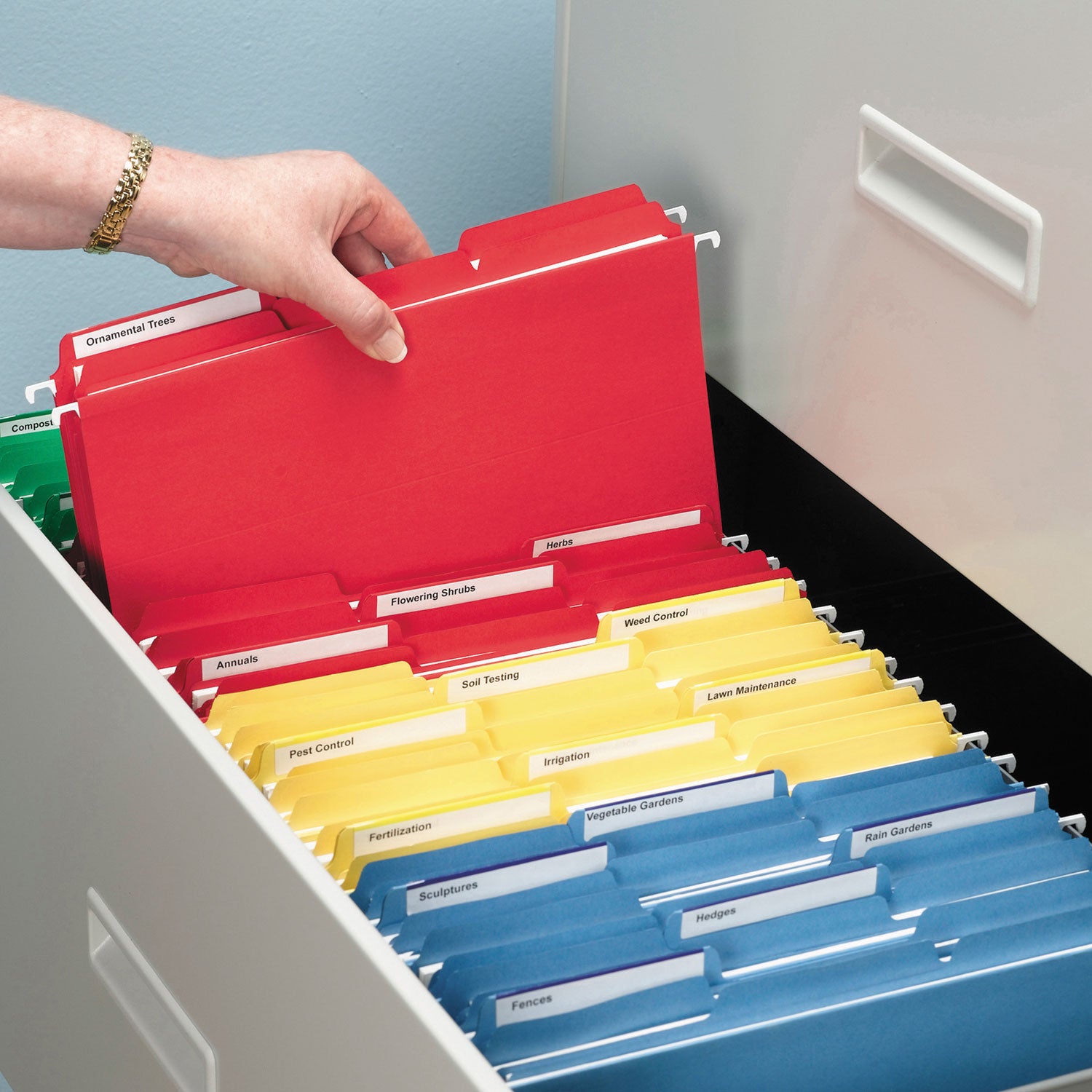 Smead™ Interior File Folders, 1/3-Cut Tabs: Assorted, Letter Size, 0.75" Expansion, Red, 100/Box