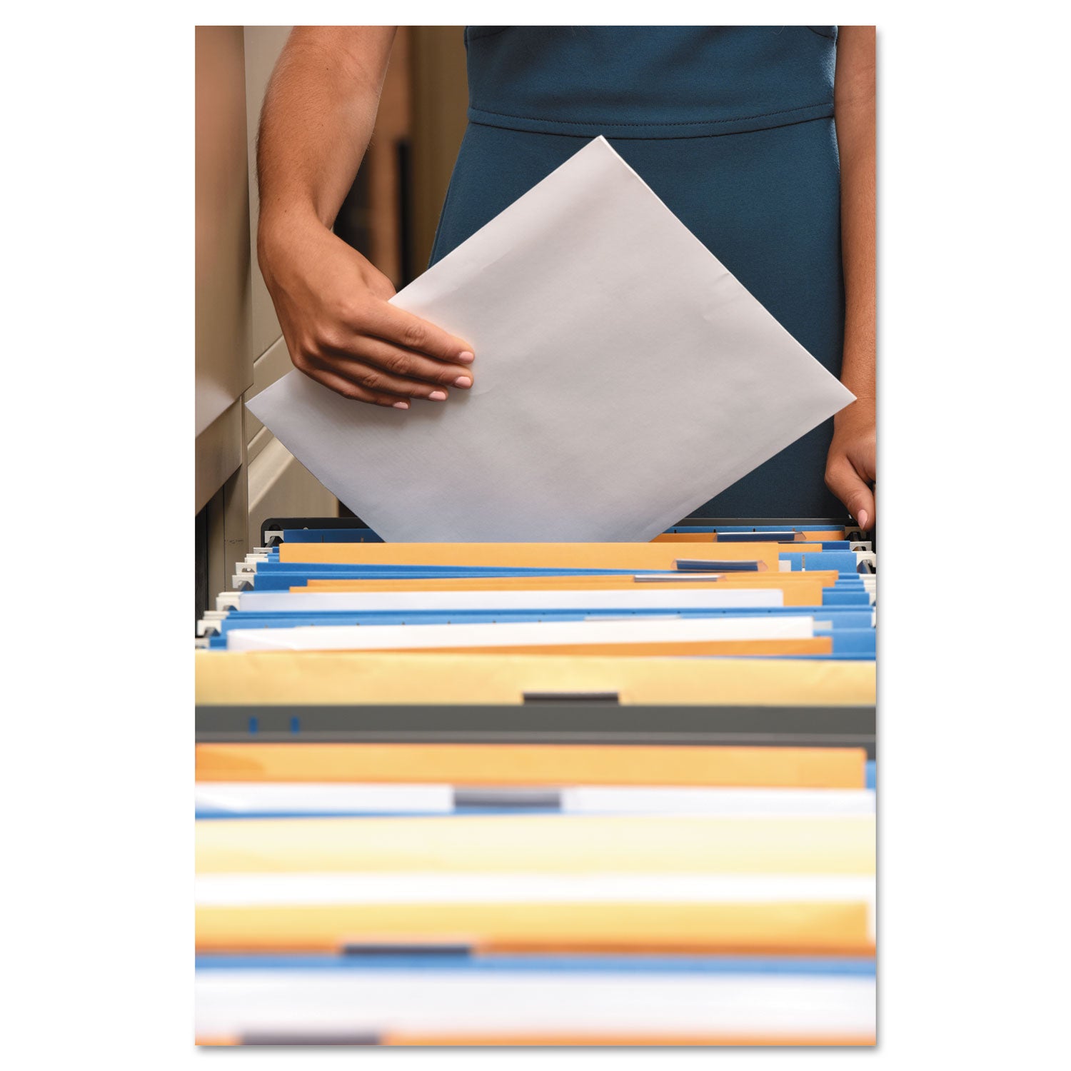 Quality Park™ Redi-Strip Catalog Envelope, #12 1/2, Cheese Blade Flap, Redi-Strip Adhesive Closure, 9.5 x 12.5, White, 100/Box