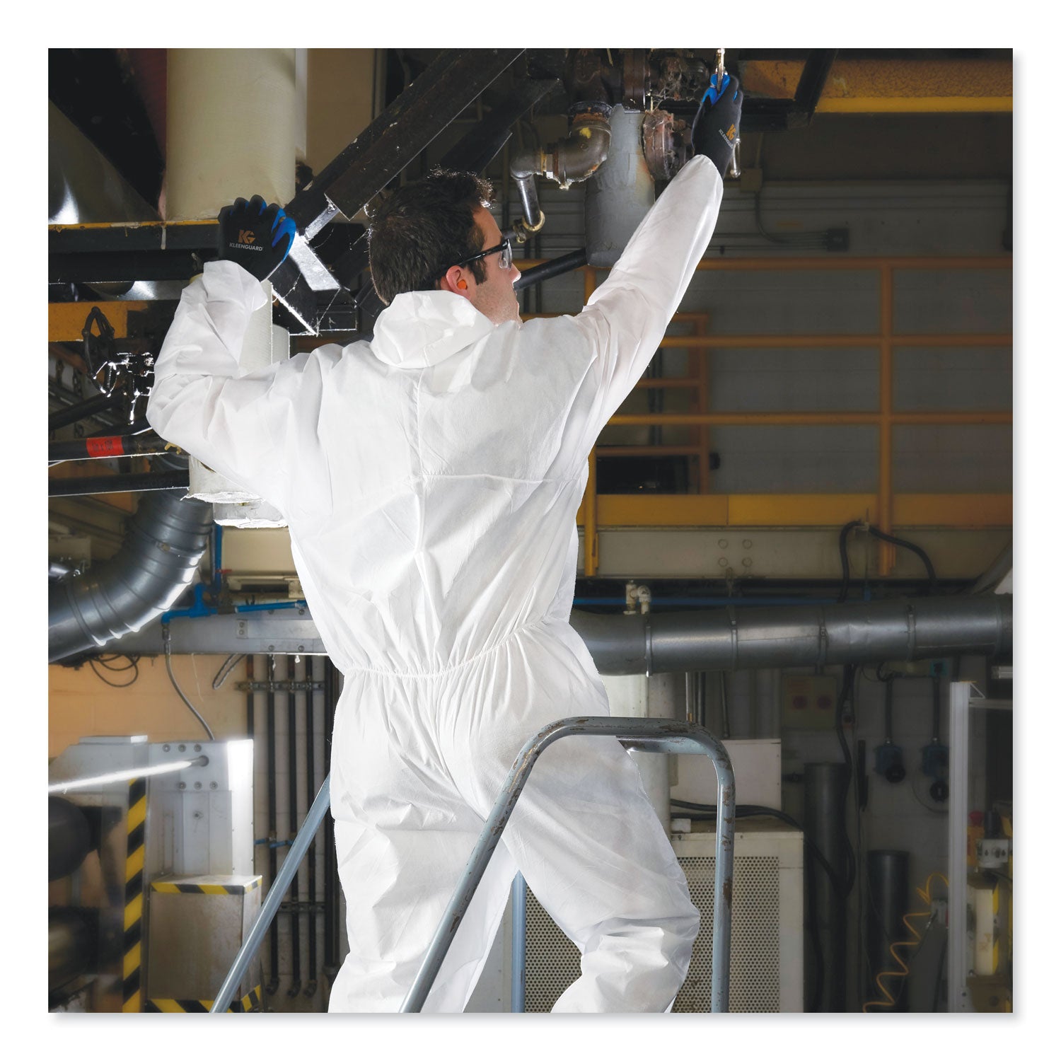 KleenGuard™ A20 Breathable Particle Protection Coveralls, Zip Closure, 3X-Large, White