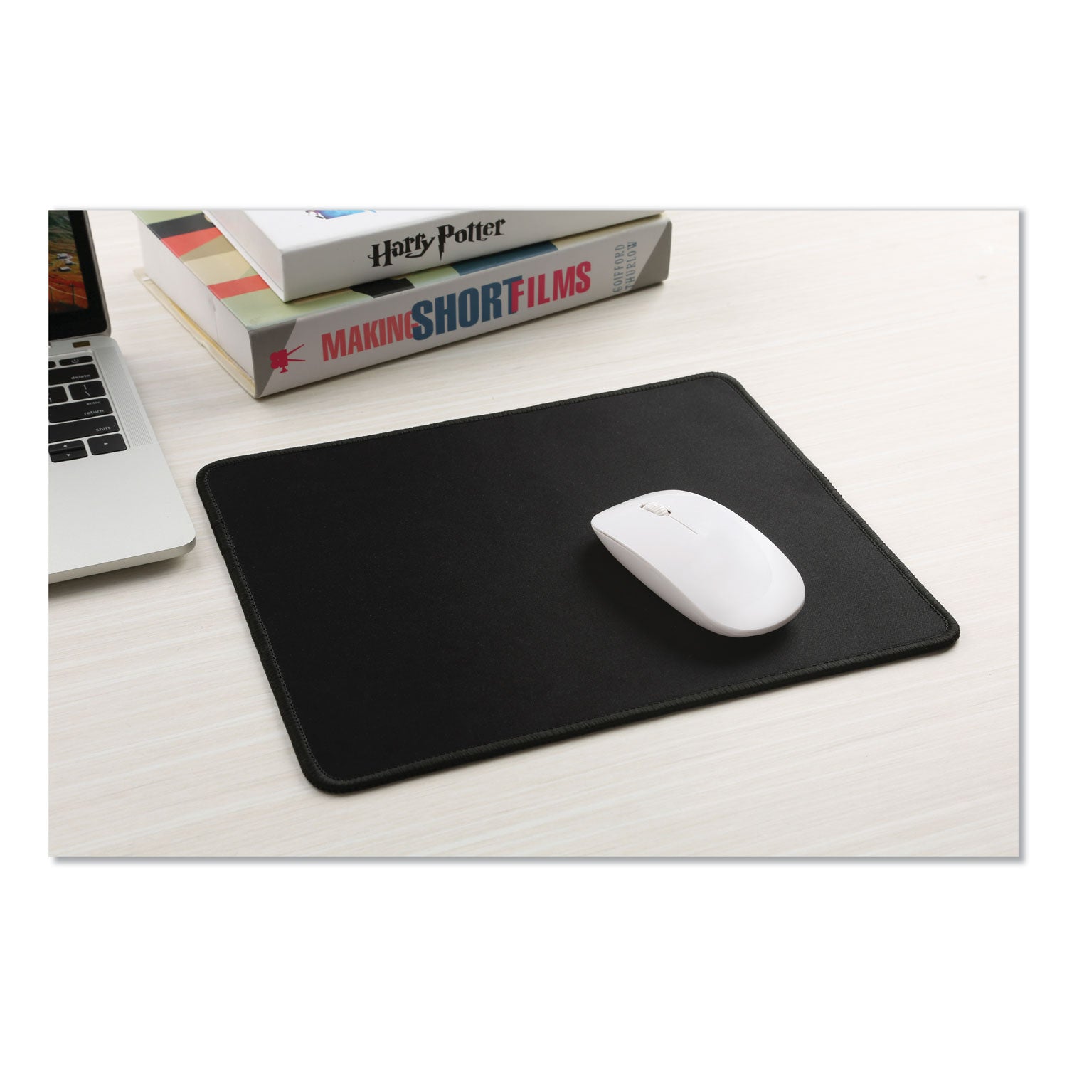 Innovera® Large Mouse Pad, 9.87 x 11.87, Black