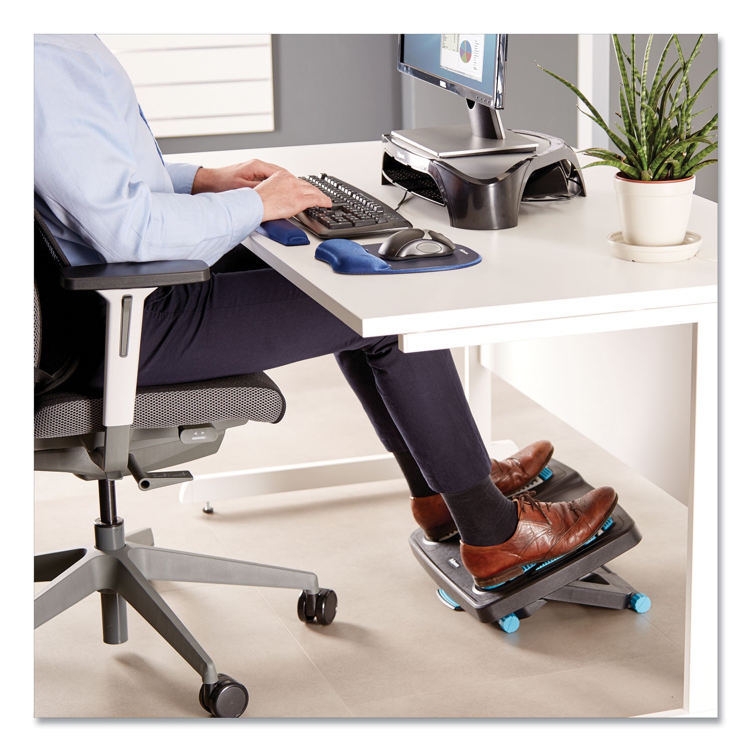 Fellowes® Energizer Foot Support, 17.88w x 13.25d x 4 to 6.5h, Charcoal/Blue/Gray