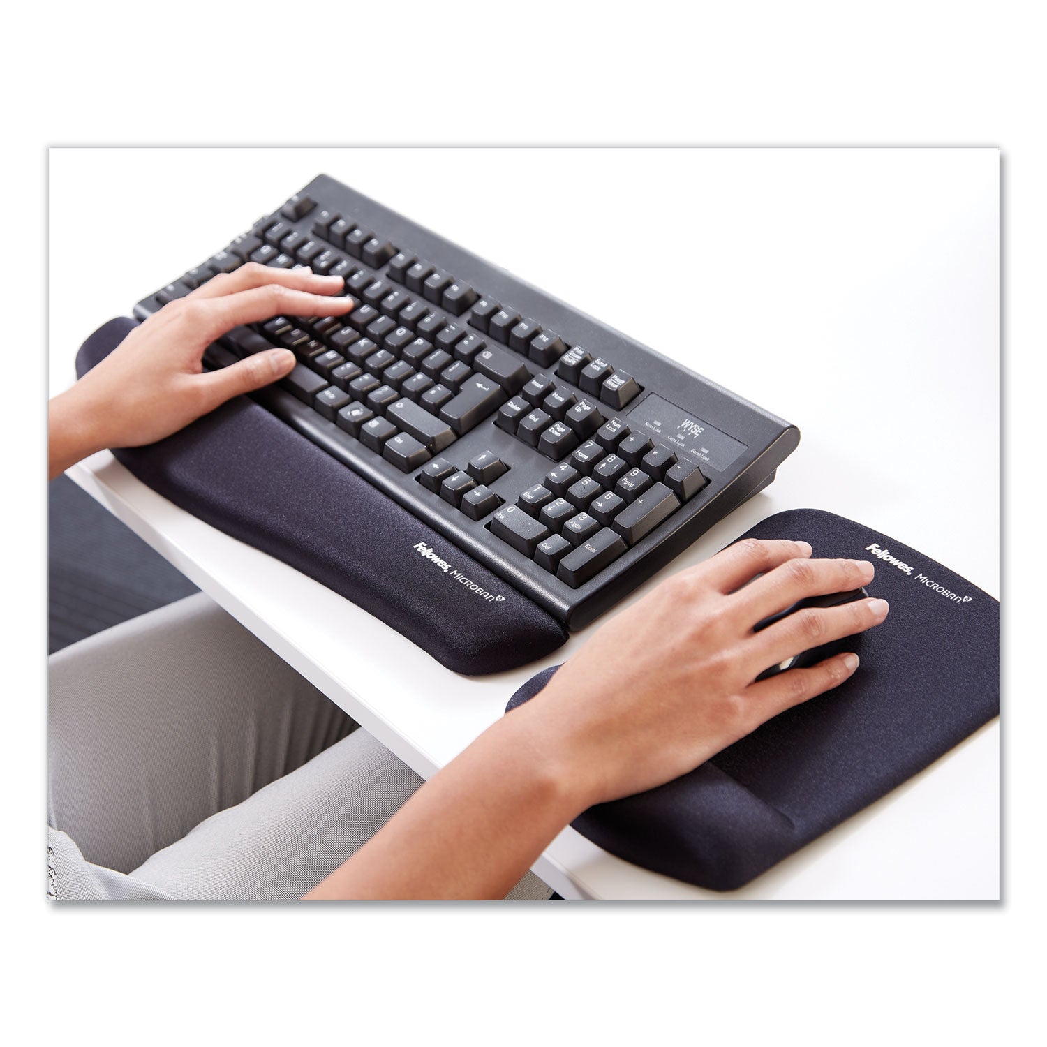 Fellowes® PlushTouch Mouse Pad with Wrist Rest, 7.25 x 9.37, Black