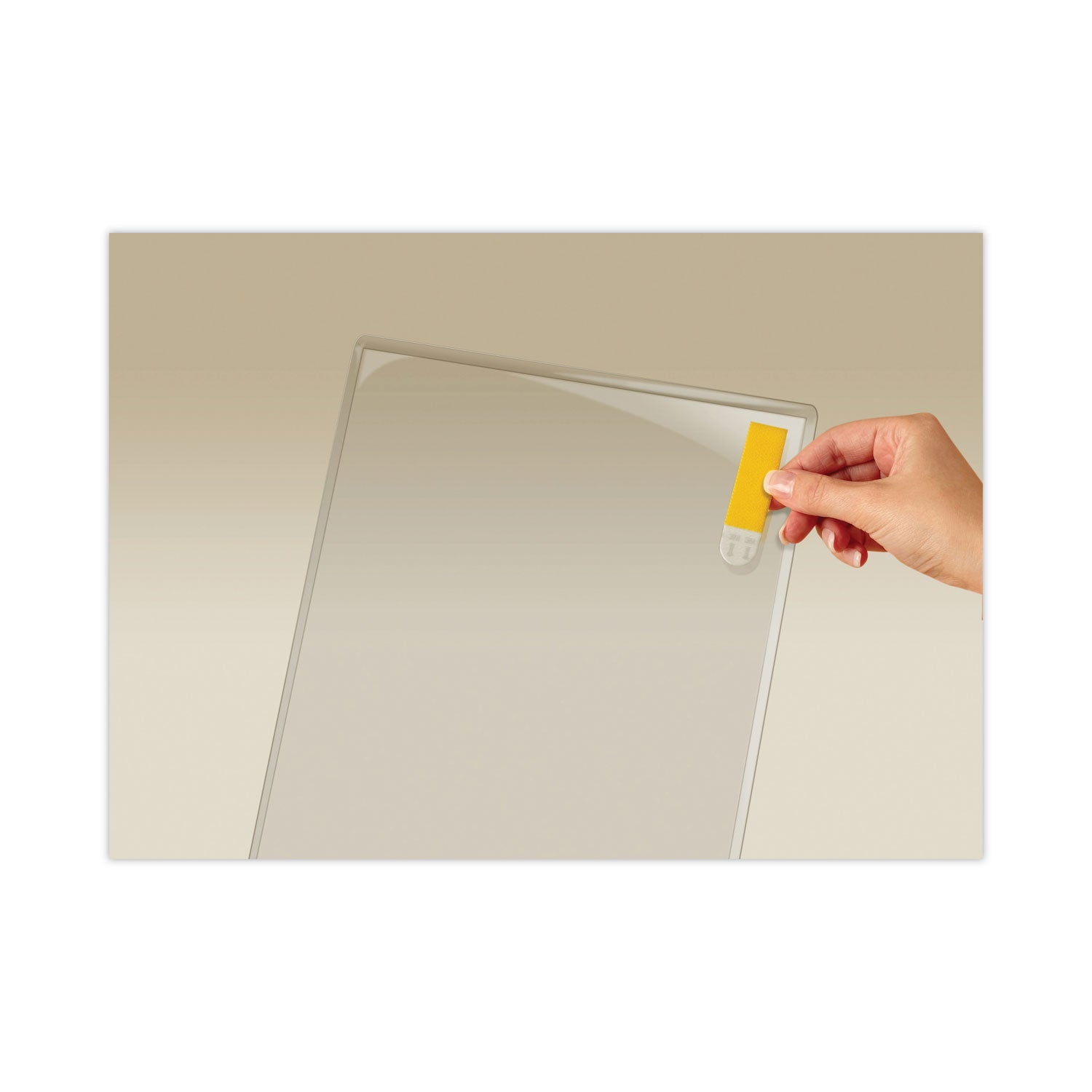 Scotch™ Display Pocket, Removable Interlocking Fasteners, Plastic, 8.5 x 11, Clear