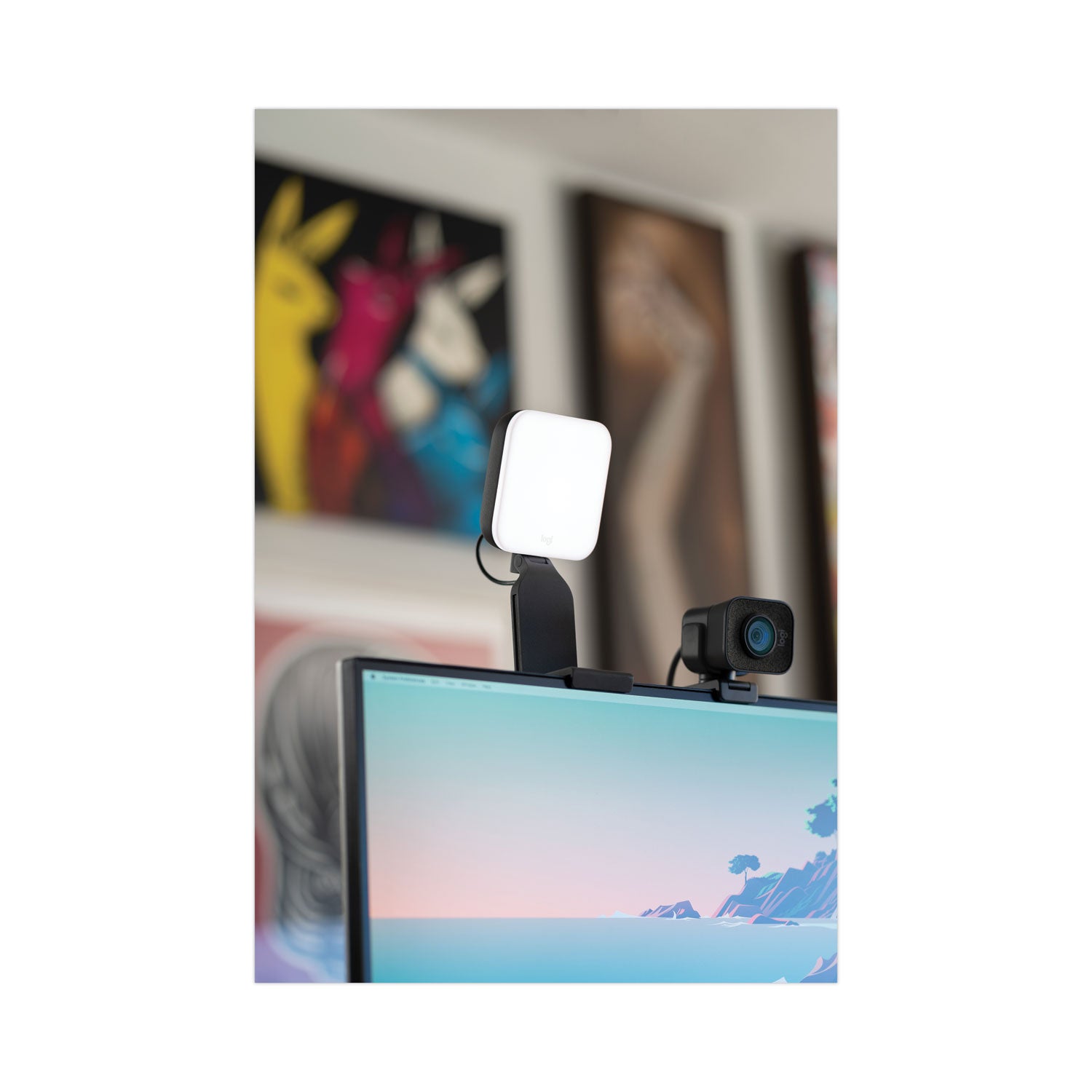 Logitech® Litra Glow Premium Streaming Light, Black