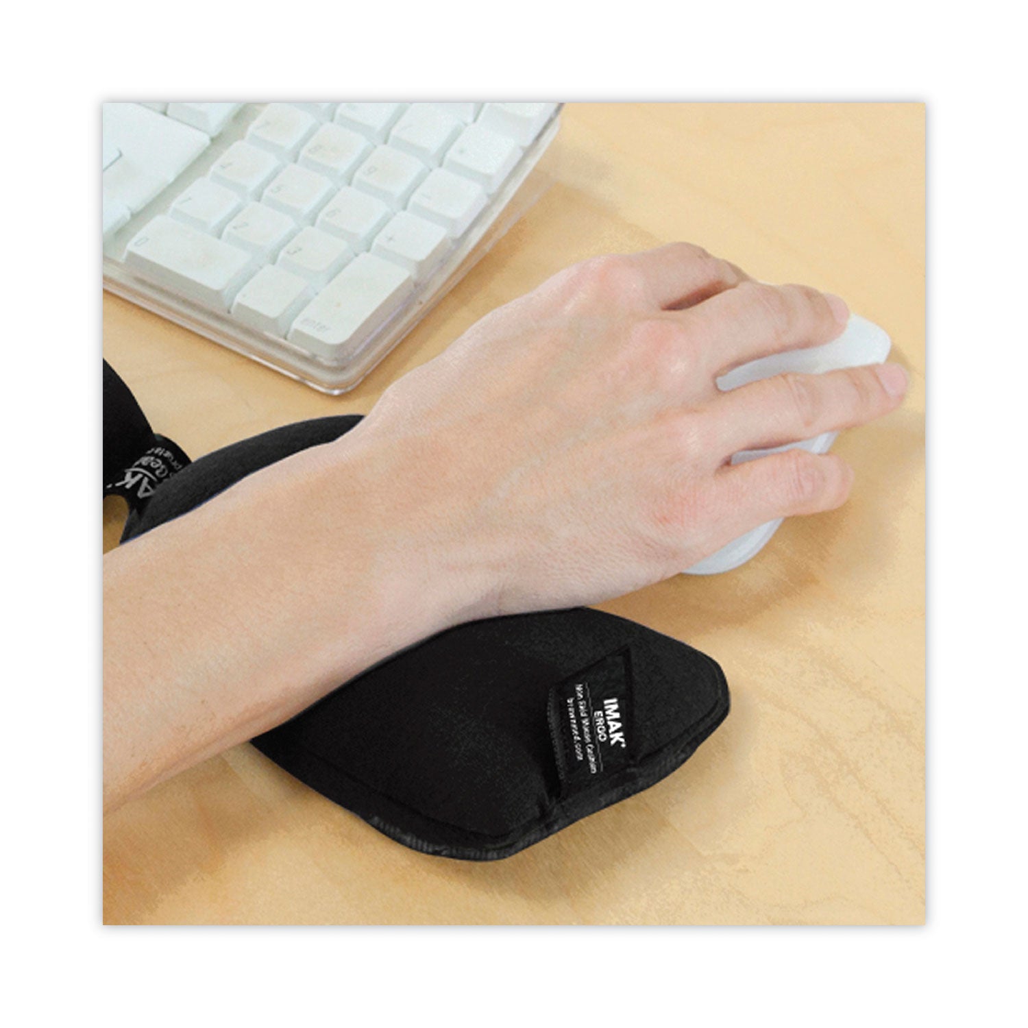 IMAK® Ergo Mouse Wrist Cushion, 5.75 x 3.75, Black