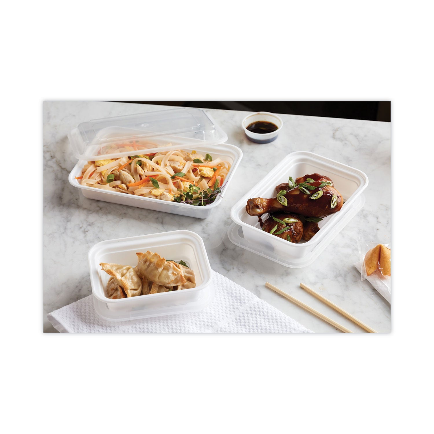 Pactiv Evergreen Newspring VERSAtainer Microwavable Containers, 24 oz, 5 x 7.25 x 2.63, White/Clear, Plastic, 150/Carton