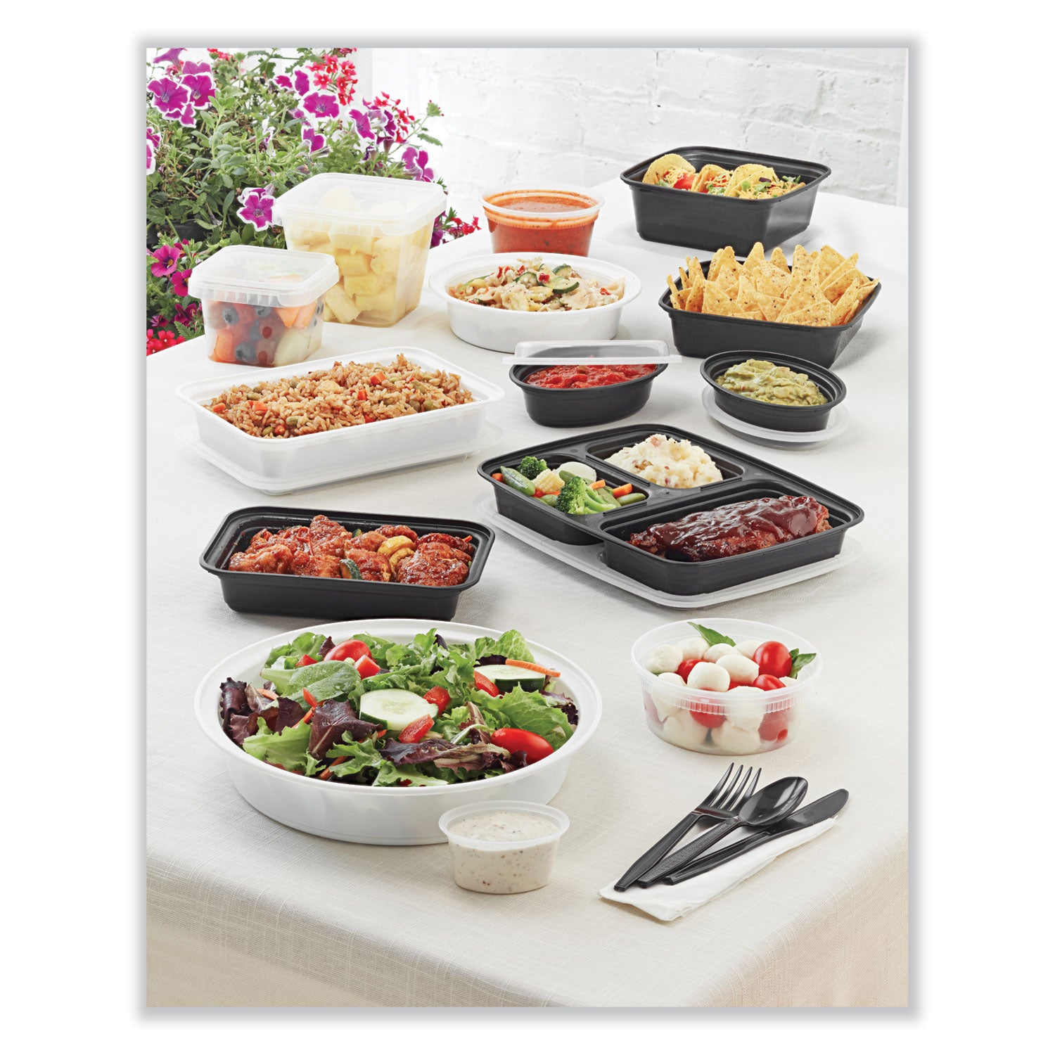 Pactiv Evergreen Newspring VERSAtainer Microwavable Containers, Round, 3-Compartment, 39 oz, 9 x 9 x 2.25, Black/Clear, Plastic, 150/Carton