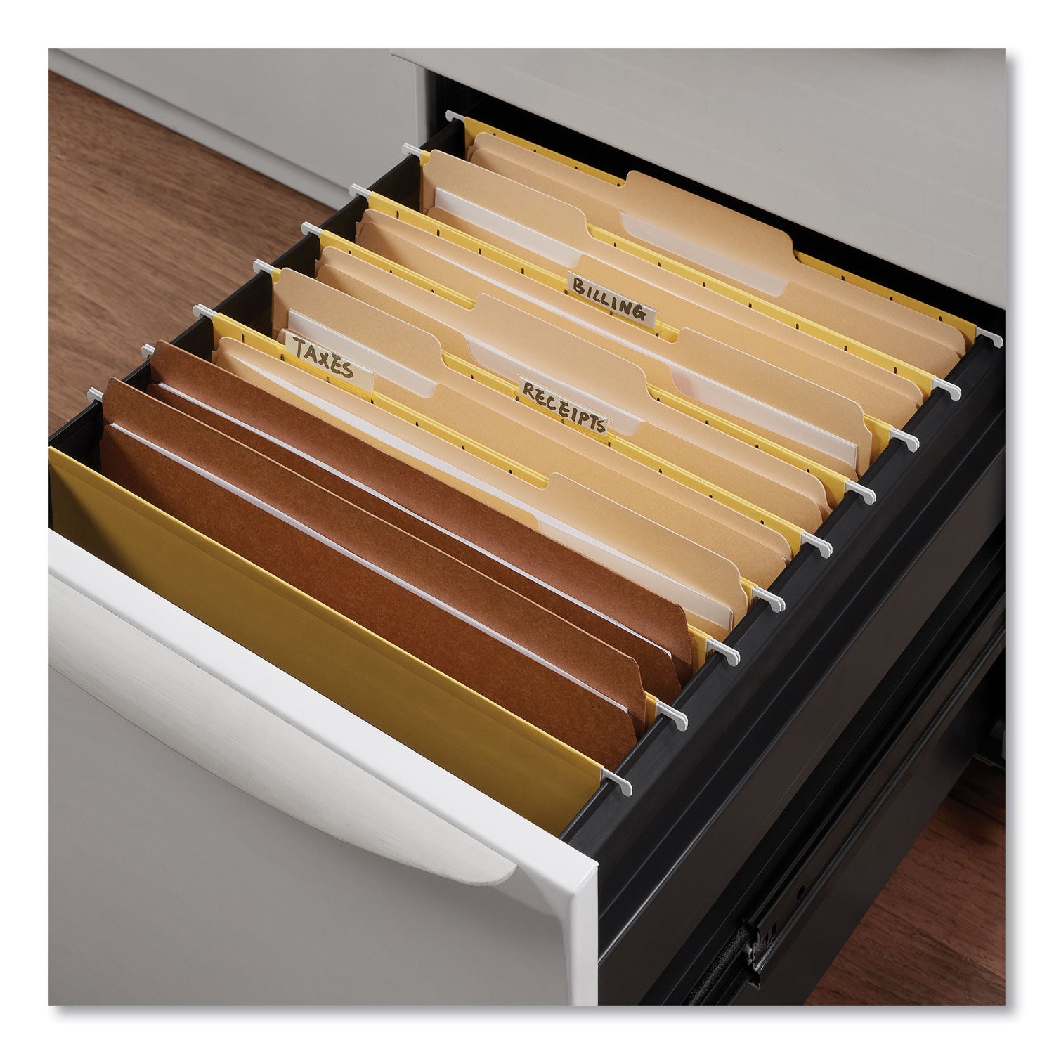 Universal® Reinforced Kraft Top Tab File Folders, Straight Tabs, Letter Size, 0.75" Expansion, Brown, 100/Box