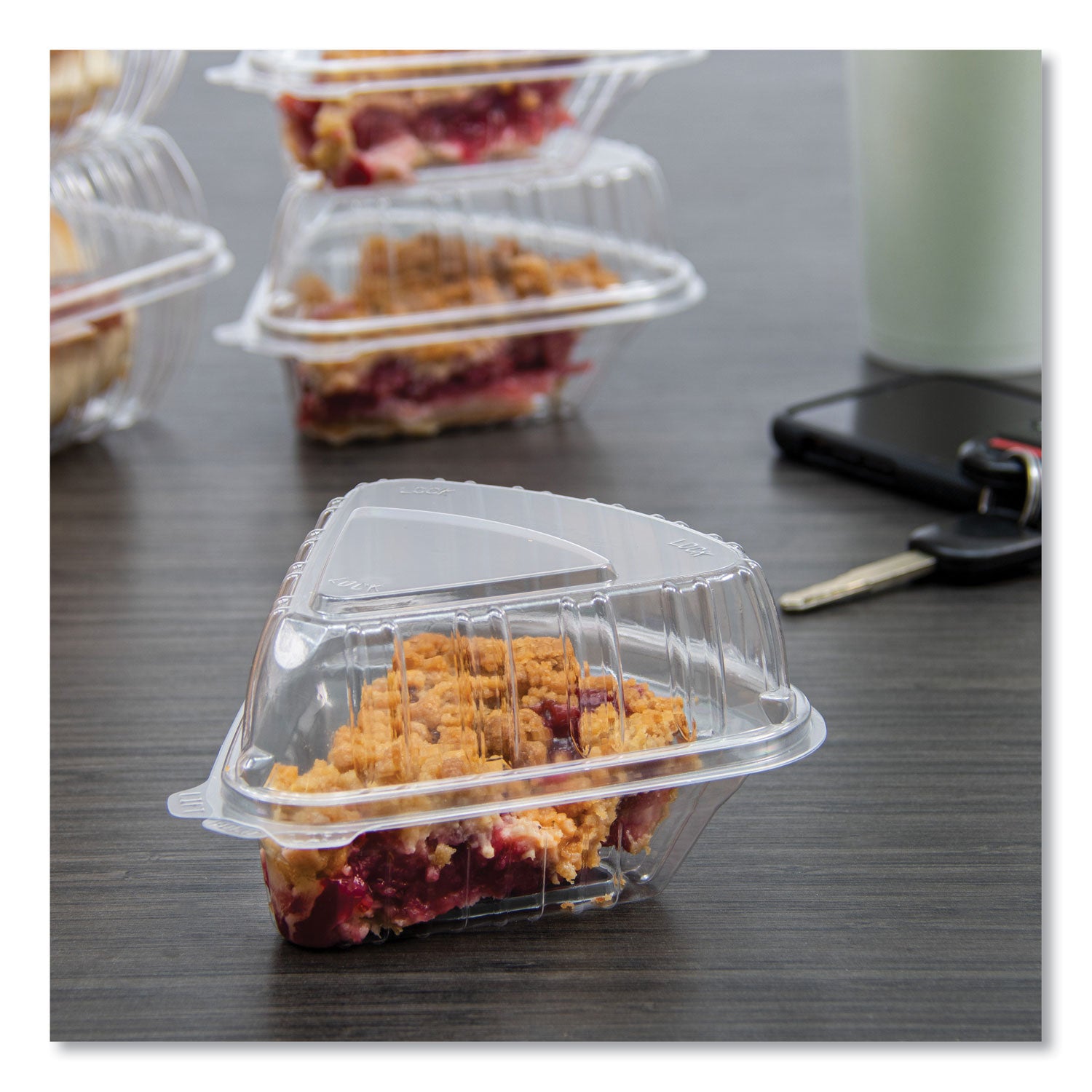 Dart® Showtime Clear Hinged Containers, Pie Wedge, 6.67 oz, 6.1 x 5.6 x 3, Clear, Plastic, 125/Pack, 2 Packs/Carton