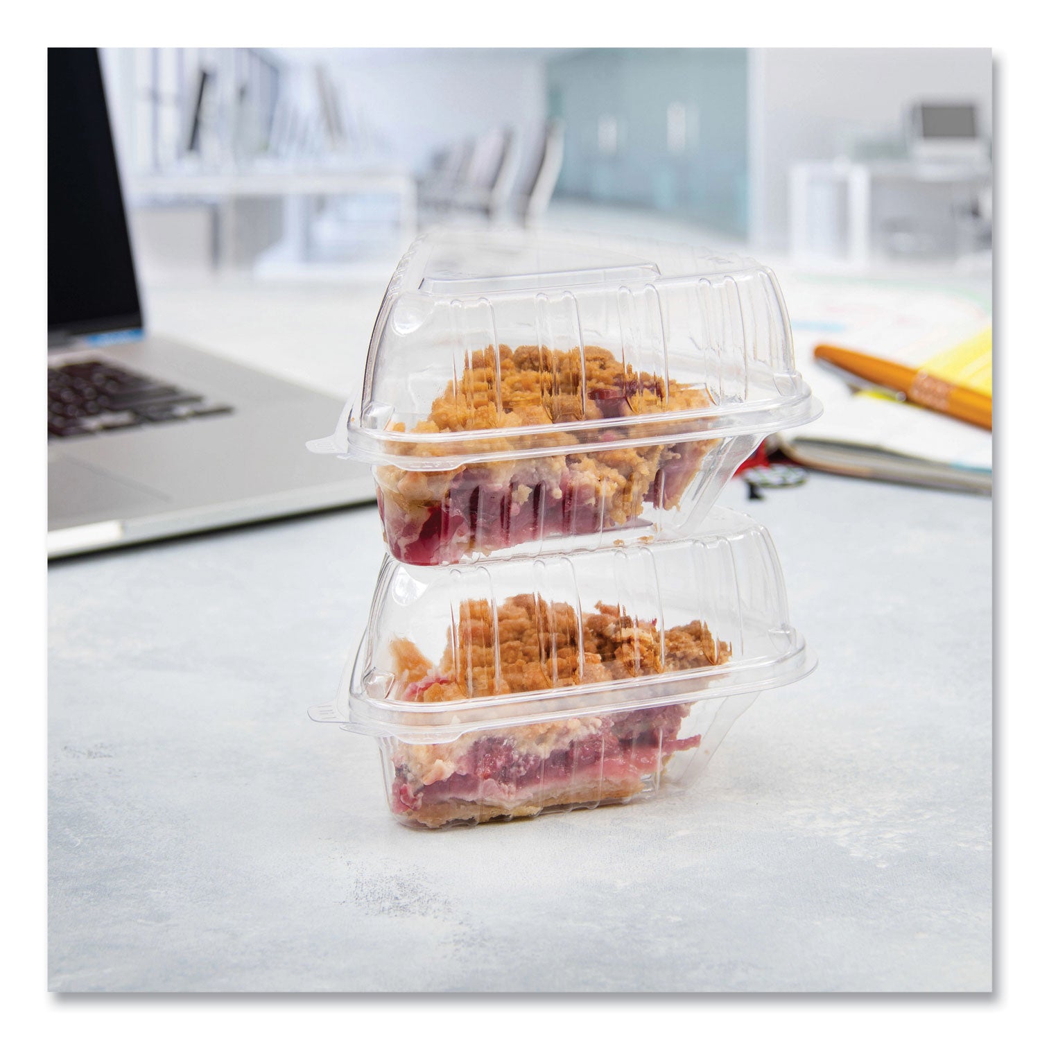 Dart® Showtime Clear Hinged Containers, Pie Wedge, 6.67 oz, 6.1 x 5.6 x 3, Clear, Plastic, 125/Pack, 2 Packs/Carton