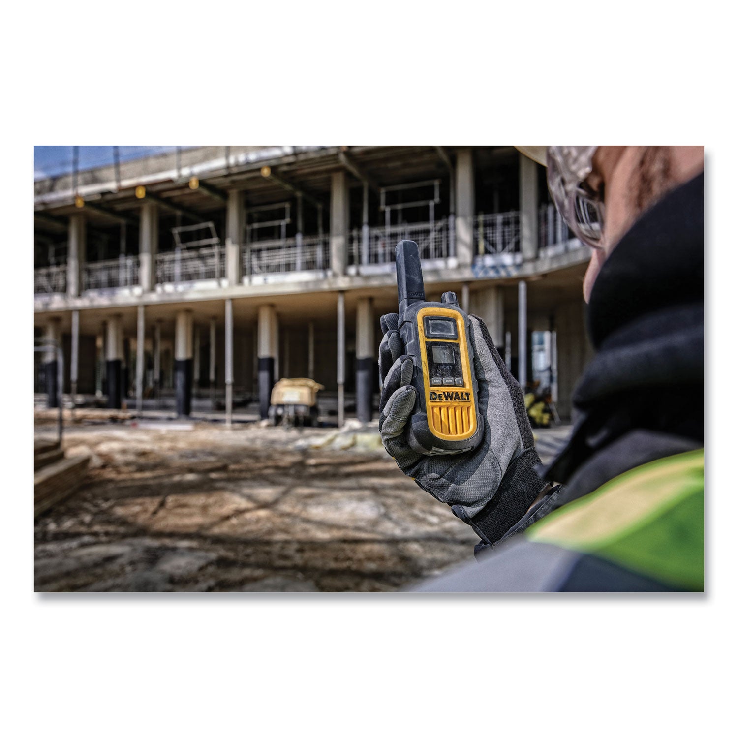 DeWalt® 1DXFRS800SV1 Two-Way Radios, 2 W, 22 Channels