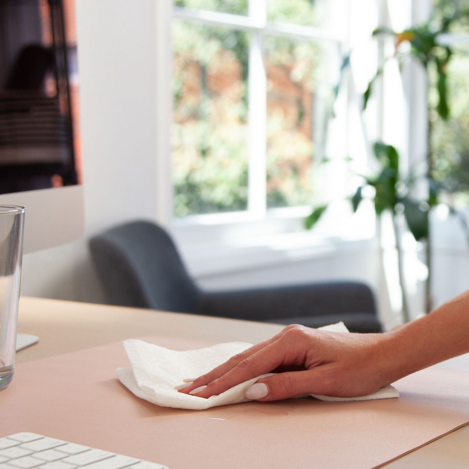 Smead™ Vegan Leather Desk Pads, 36 x 17, Light Pink