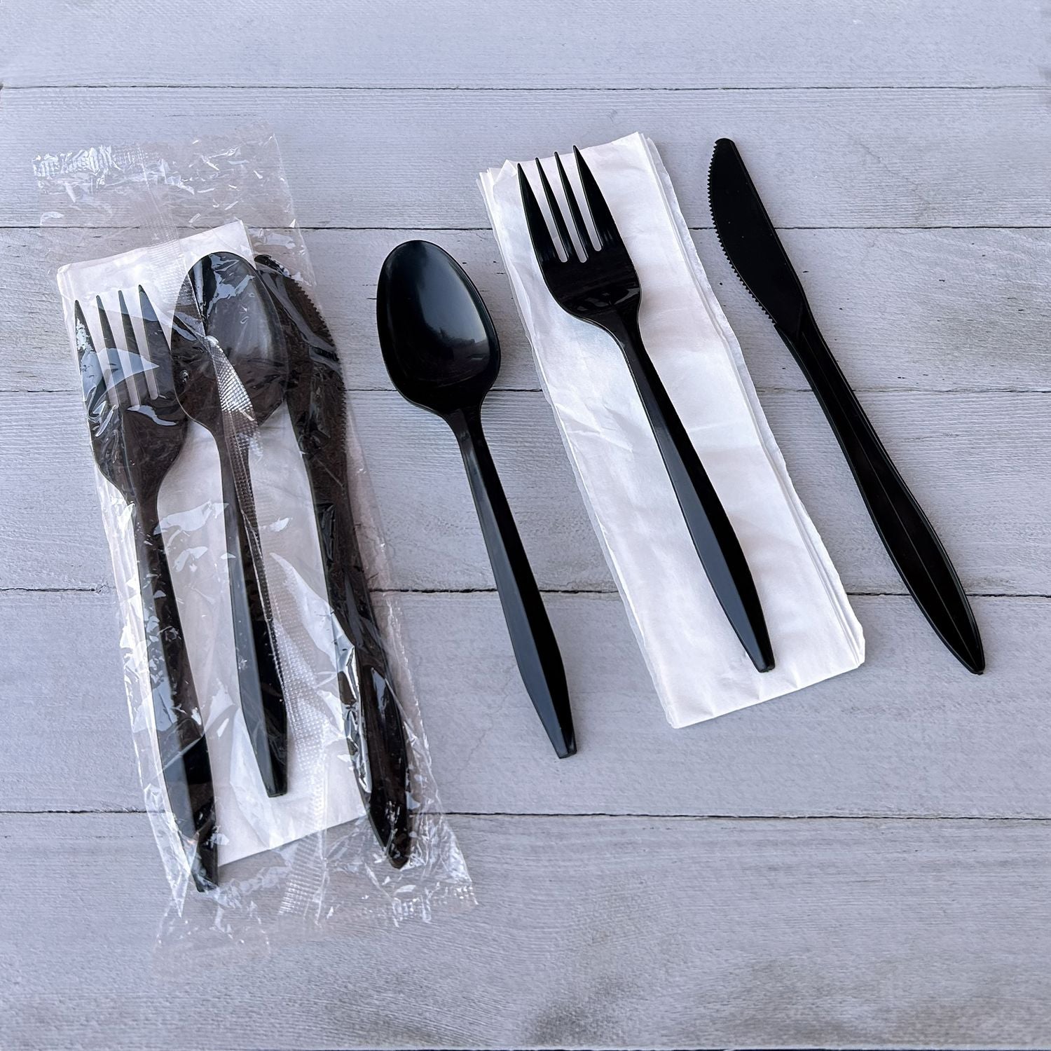 Four-Piece Cutlery Kit, Fork/Knife/Teaspoon/Napkin, Mediumweight, Black, 250/Carton Boardwalk® Flipcost