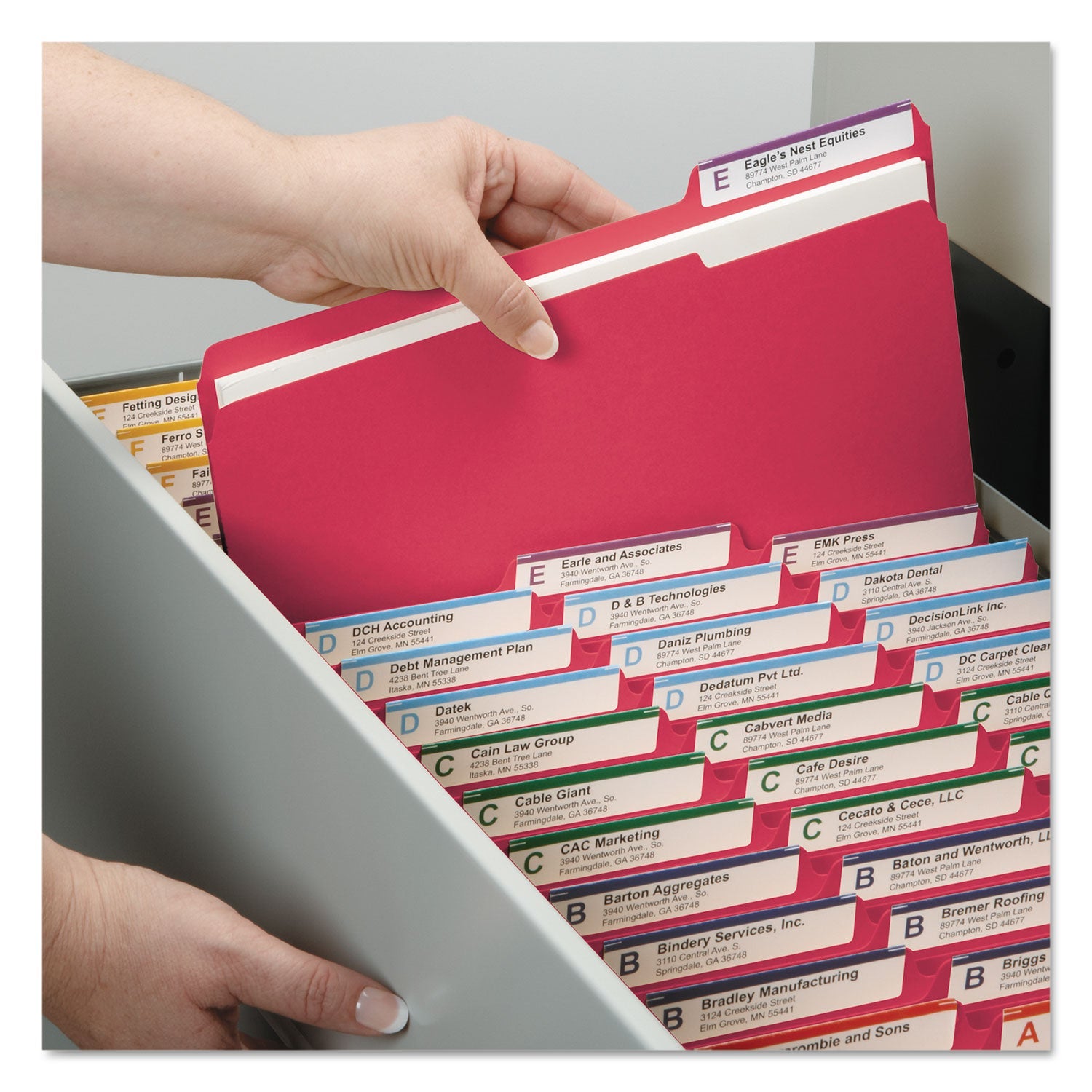 Smead™ Colored Pressboard Fastener Folders with SafeSHIELD Fasteners, 2" Expansion, 2 Fasteners, Letter Size, Bright Red, 25/Box